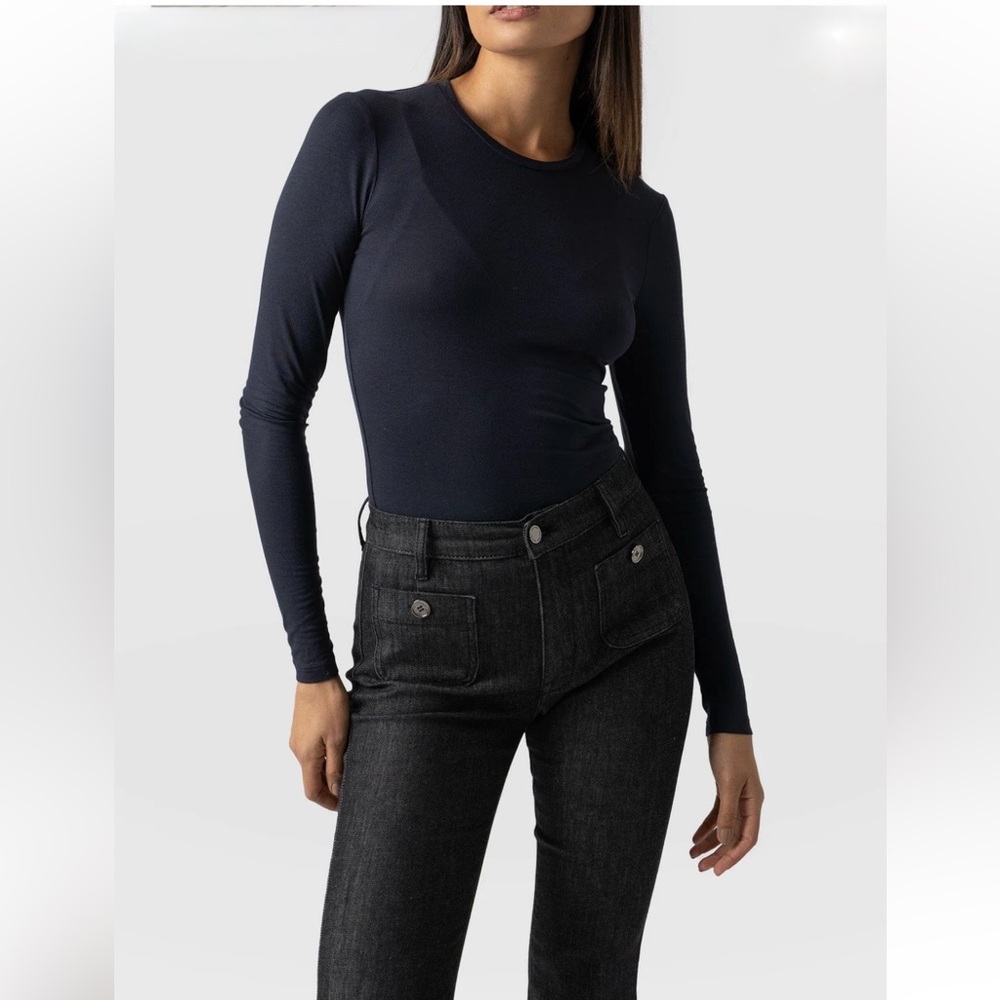 Sofia + Saint Navy Austen Crew Neck Long Sleeve Tee Size Small - Picture 3 of 8